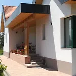 Edina Vendégház-gyenesdiás Apartamento