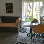 Edina Vendégház-gyenesdiás Apartamento *