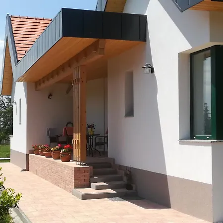 Edina Vendégház-gyenesdiás Appartement