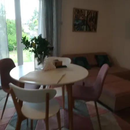 Edina Vendeghaz-gyenesdias