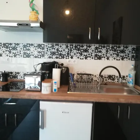 Апартаменты Edina Vendeghaz-gyenesdias *