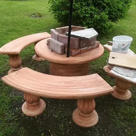 Edina Vendeghaz-gyenesdias Διαμέρισμα *