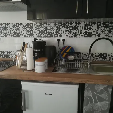 Апартаменты Edina Vendeghaz-gyenesdias *