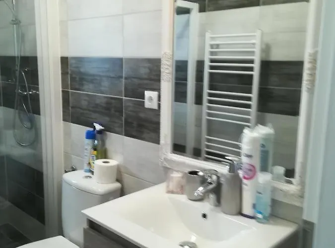 Edina Vendeghaz-gyenesdias Apartmán *